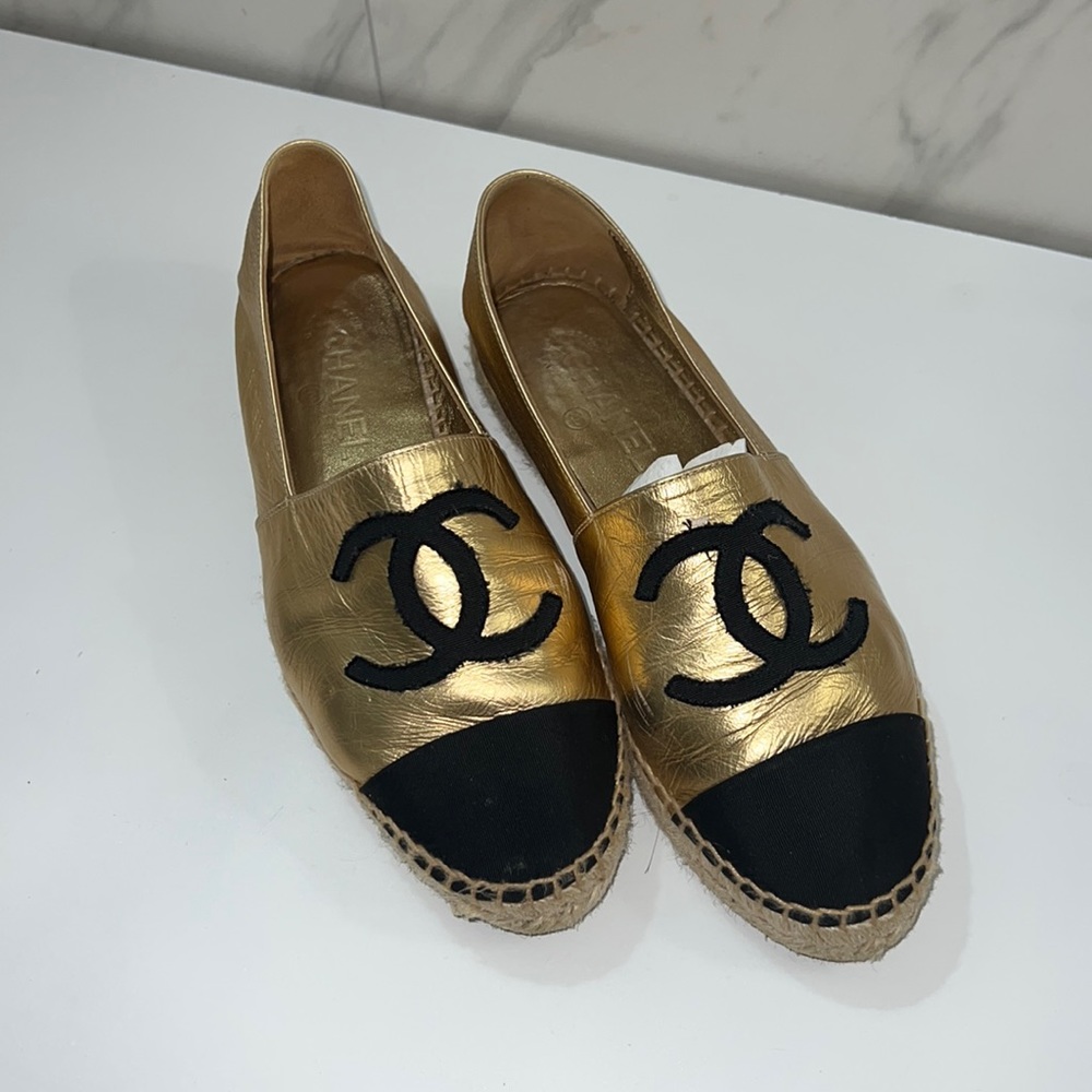 CHANEL- Gold espadrilles- Lambskin- size 39